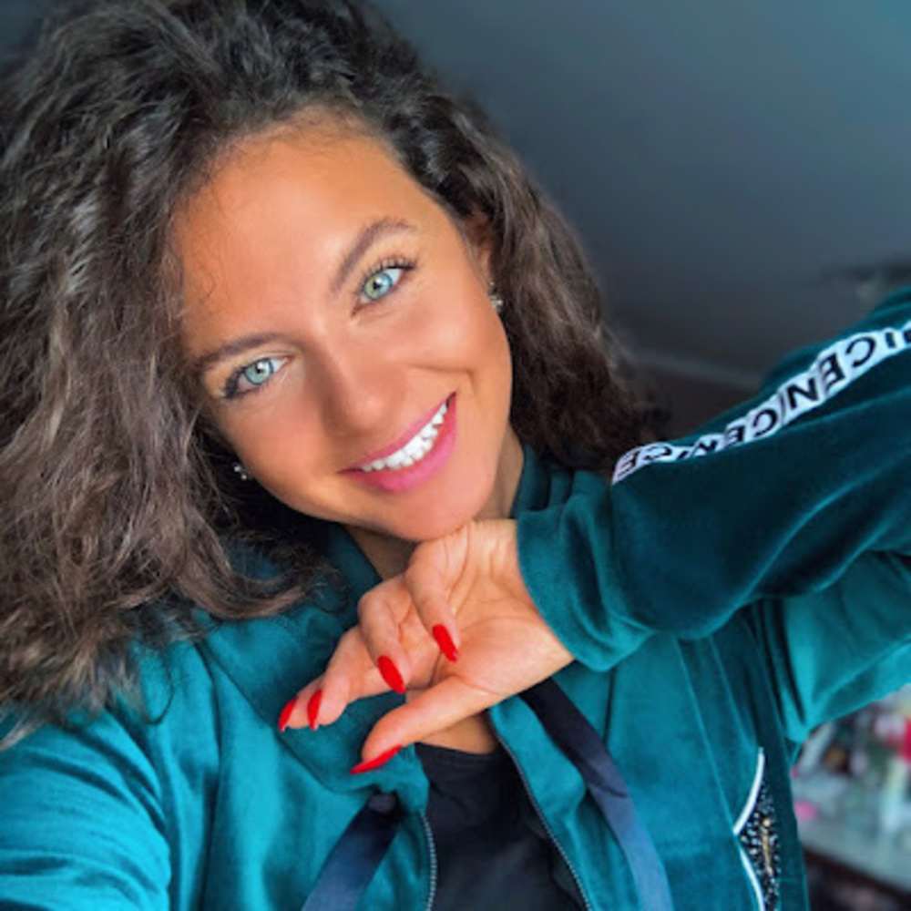 Meet your Posher, Alina